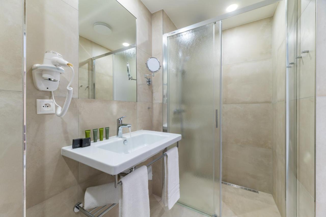 Wellness Hotel Iris Павлов Екстериор снимка