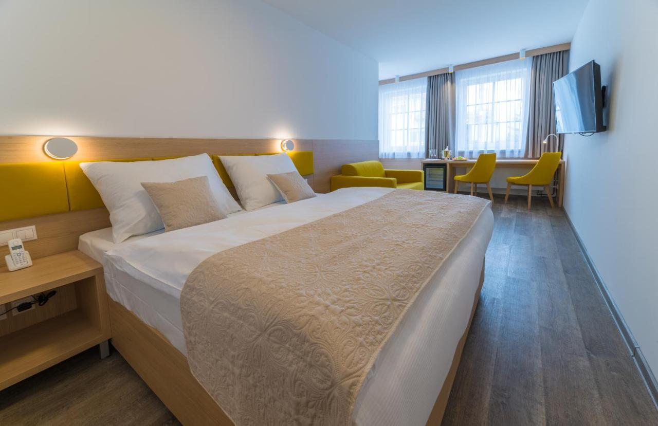 Wellness Hotel Iris Павлов Екстериор снимка