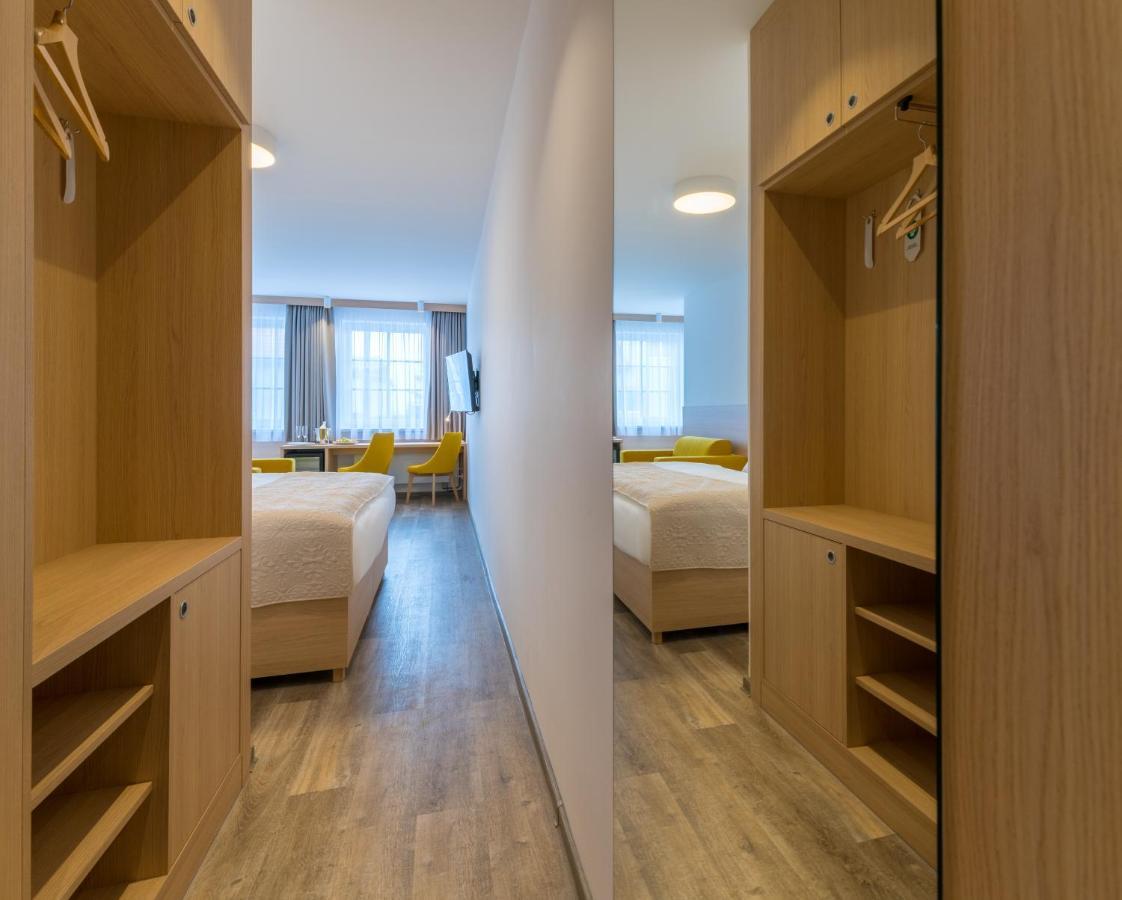 Wellness Hotel Iris Павлов Екстериор снимка